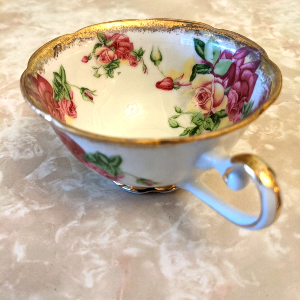 Napco tea cup in Rose bud pattern